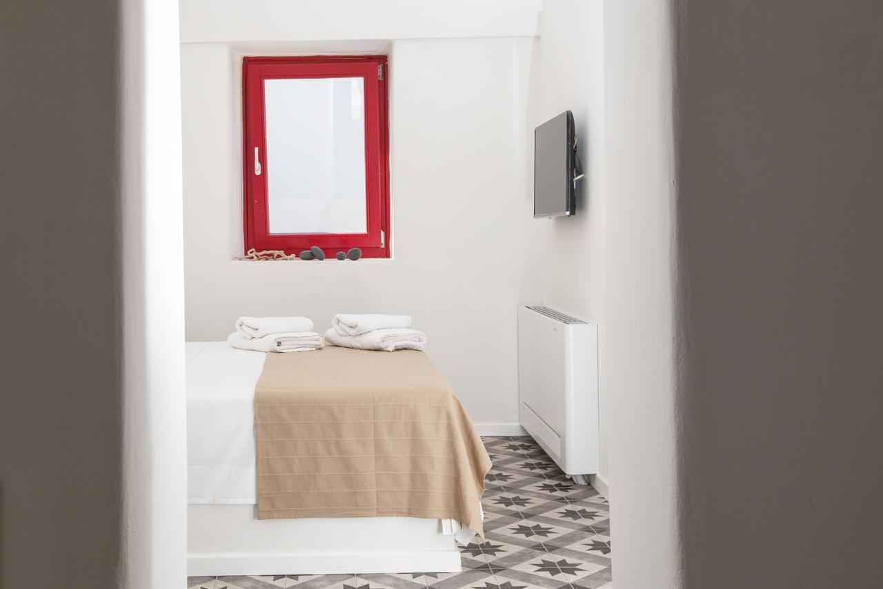 Sunhaus Apartment Perissa  Bagian luar foto